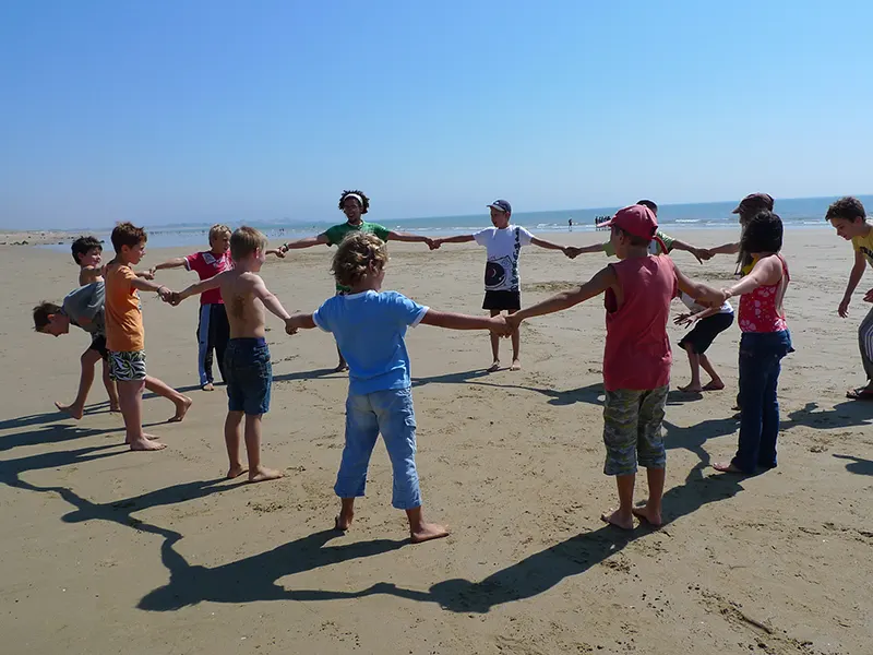 le village au bord de la mer colonies de vacances